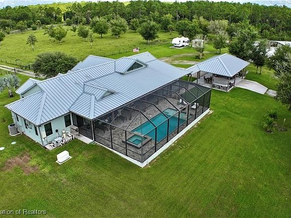 5th image of 1311 Krisdale Ave