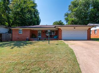 1125 N Walker Dr, Guthrie, OK 73044
