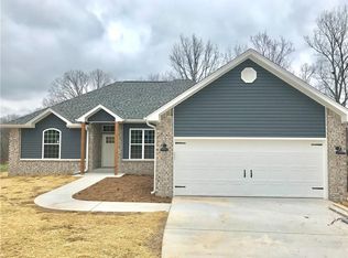 1730 Clark St, Pea Ridge, AR 72751