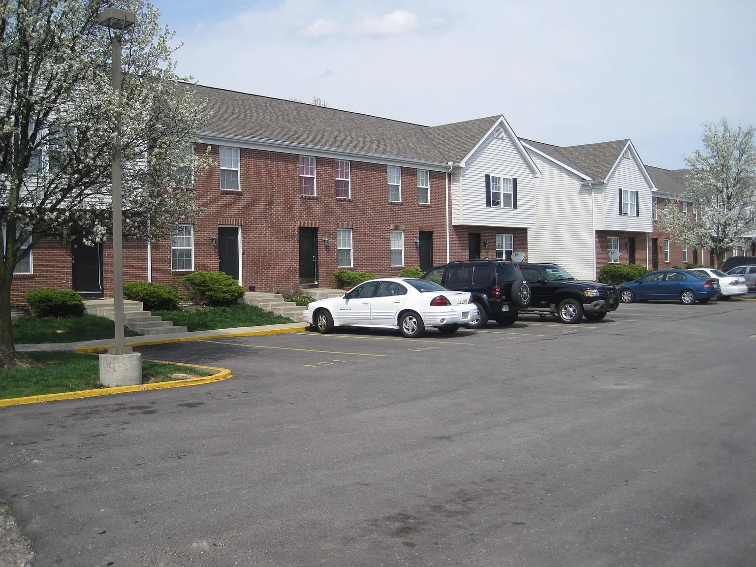 3 bed, 2.5 bath, 1344 sqft, $1,449 — Photo 1