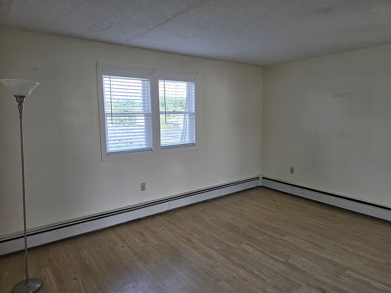 4 New Haven Dr #301 — Photo 27