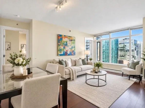888 Homer St #2504, Vancouver, BC V6B 0H7