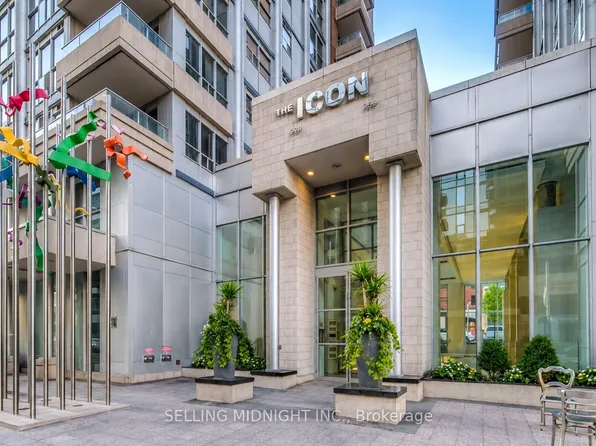 250 Wellington St W, Toronto, ON
