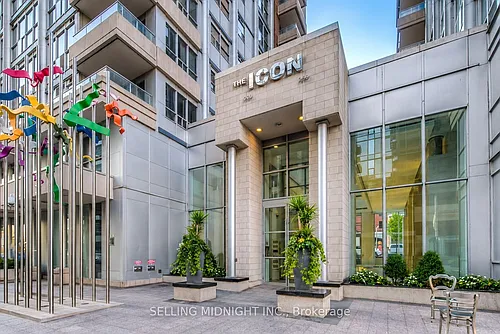 250 Wellington St W #245 Photo 1