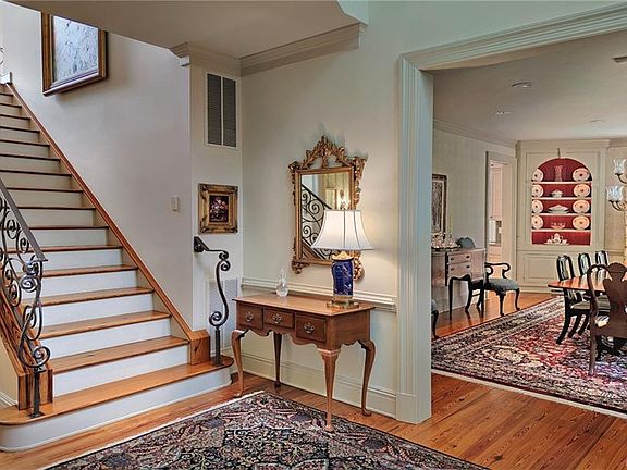 5th image of 607 Walsing Dr