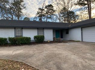 3410 Tiltree Rd, Hattiesburg, MS 39402