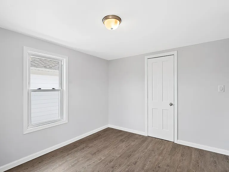 509 Miller St — Photo 15