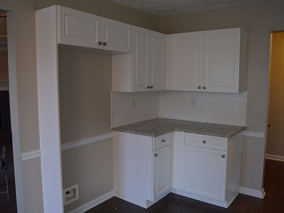 5th image of 503 Cambridge Way