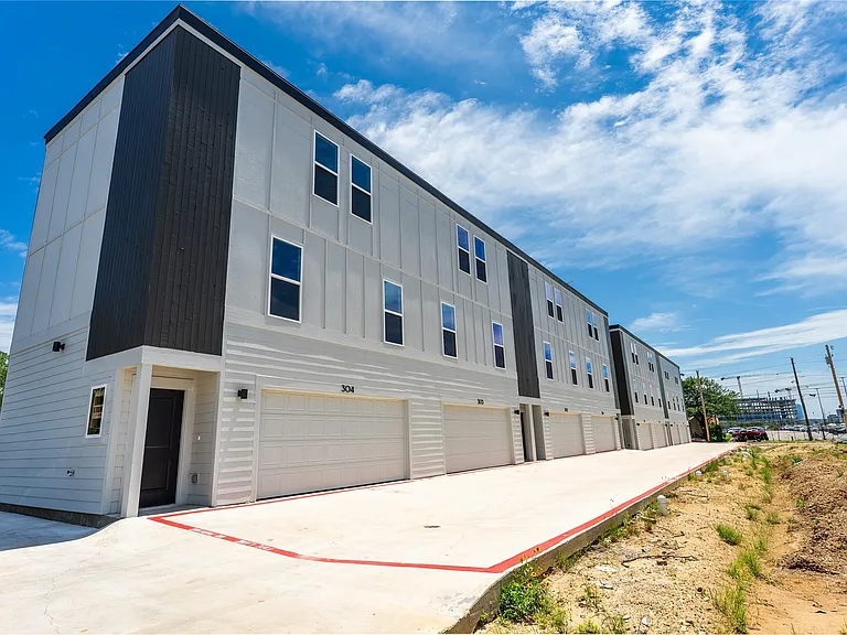 2025 Empire Central Dr #101 — Photo 5