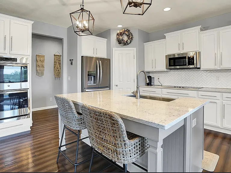 1071 Serenity Ct — Photo 3