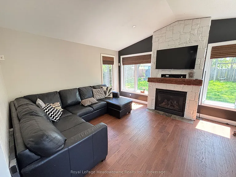 784 Graham Bell Ct — Photo 17
