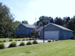 8965 Tomahawk Trl, Shabbona, IL 60550