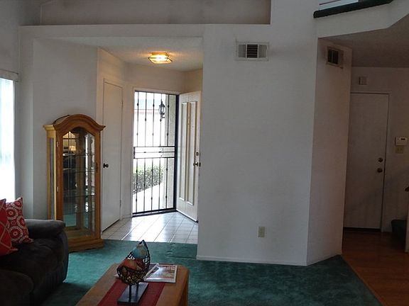 2nd image of 813 Maitland Privado