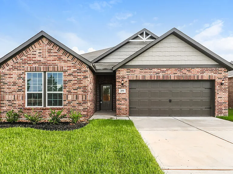 206 Emma Rose Dr — Photo 1