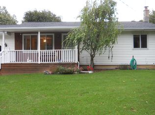 102 Maple St, Sheridan, MI 48884