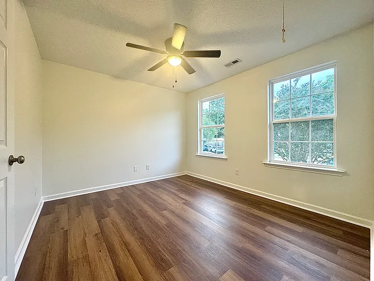 413 Braden Ct — Photo 15
