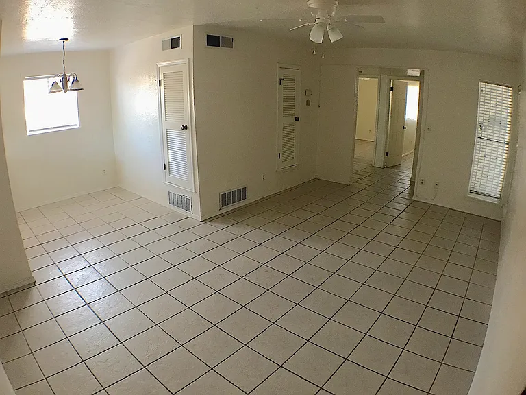 2418 Pittsburg Ave — Photo 8
