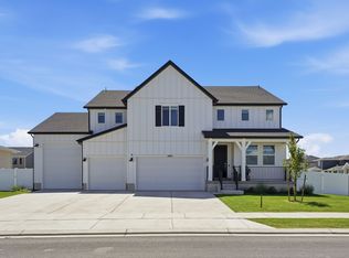 1974 E Hummingbird Dr, Eagle Mountain, UT 84005