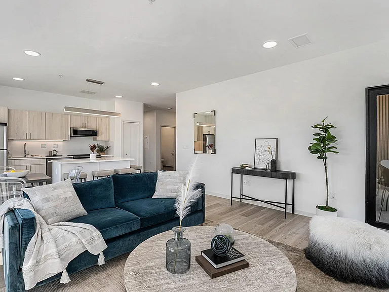 7410 Kercheval Ave #201 — Photo 9