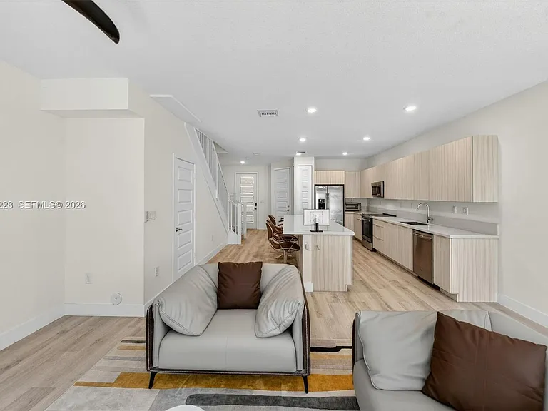 15841 NW 91st Ct — Photo 16