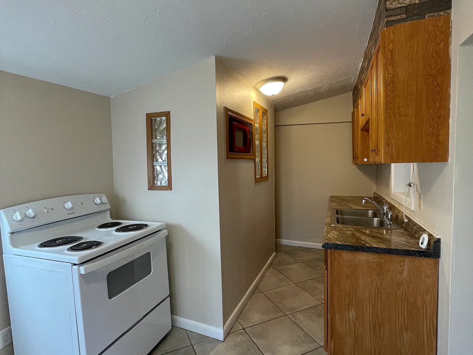 141 S 3rd St — Photo 3