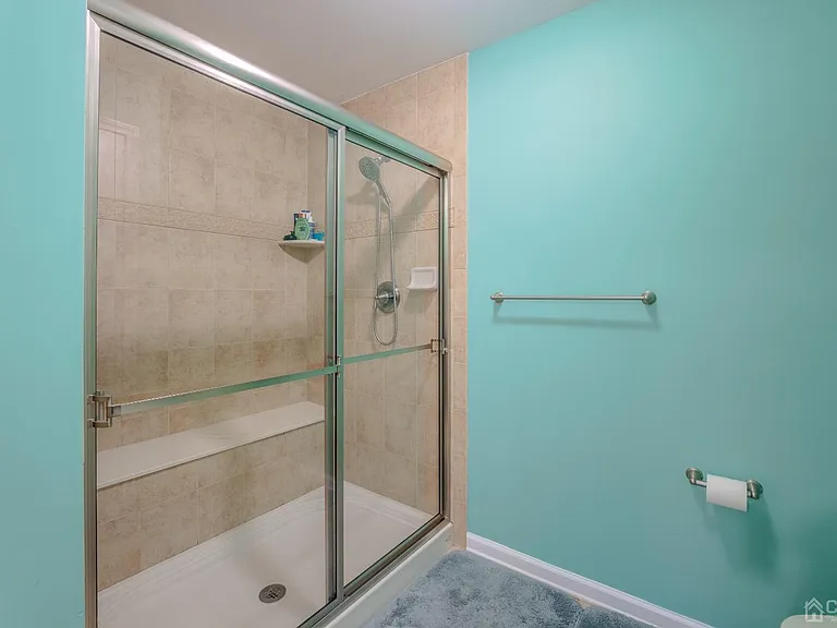 2474 N Canterbury Ln — Photo 34