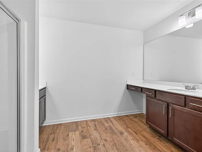 5524 Garens Way — Photo 24