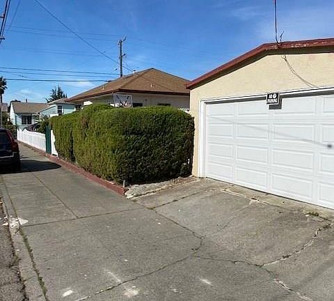 5th image of 8730 Dowling St