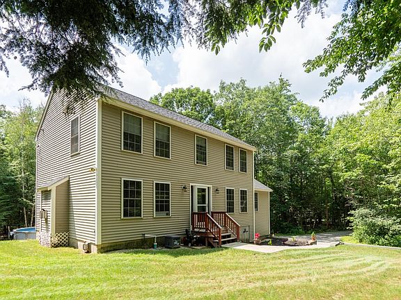 2nd image of 4 Deer Ridge Dr
