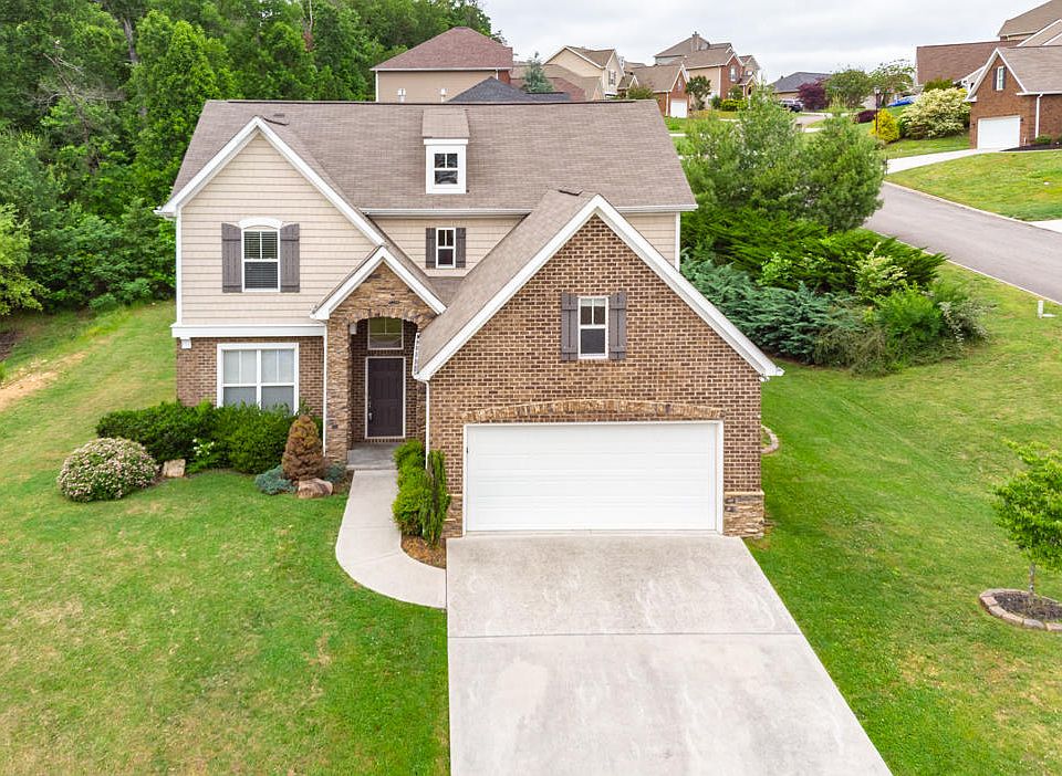 1st image of 6401 Airtree Ln