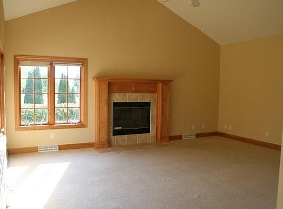 2nd image of 1923 Tallgrass Cir