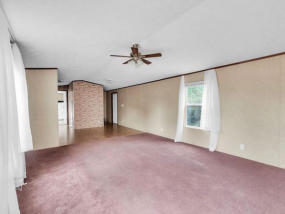 4th image of 145 Shaw Ridge Dr