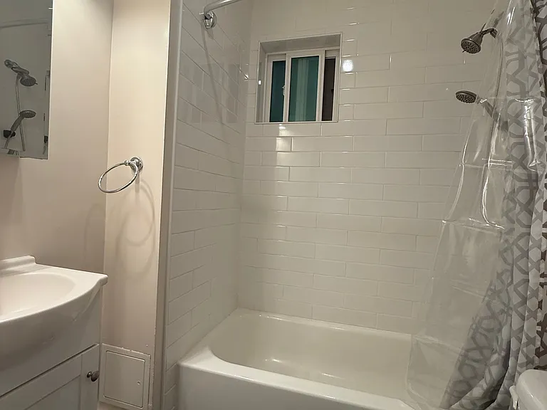 555 Eddy St #5 — Photo 9