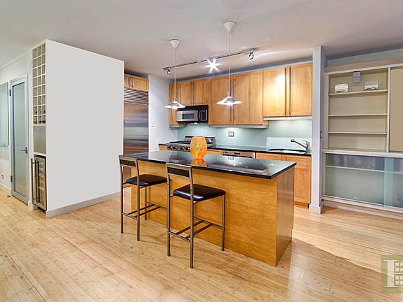 2nd image of 63 E 9th St APT 5G