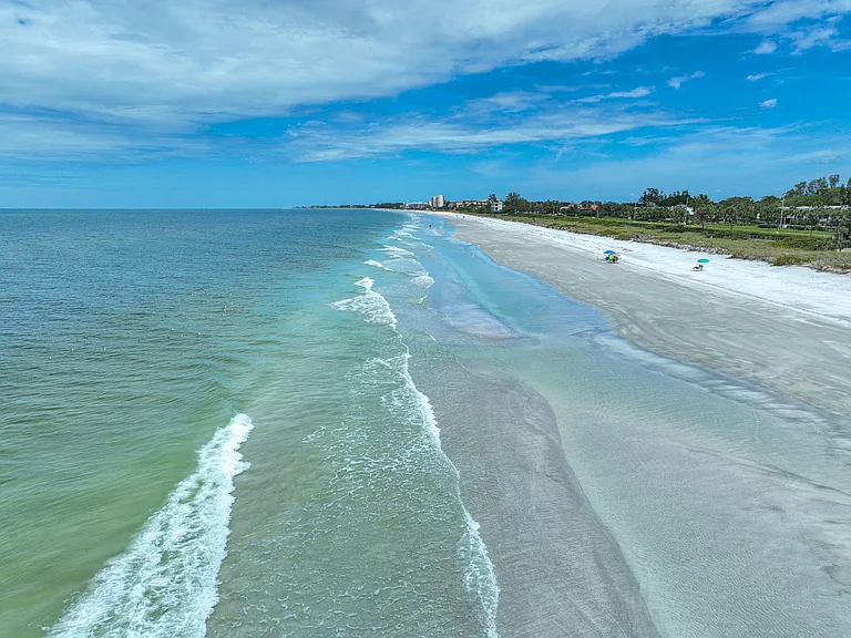 3750 Gulf Of Mexico Dr — Photo 18