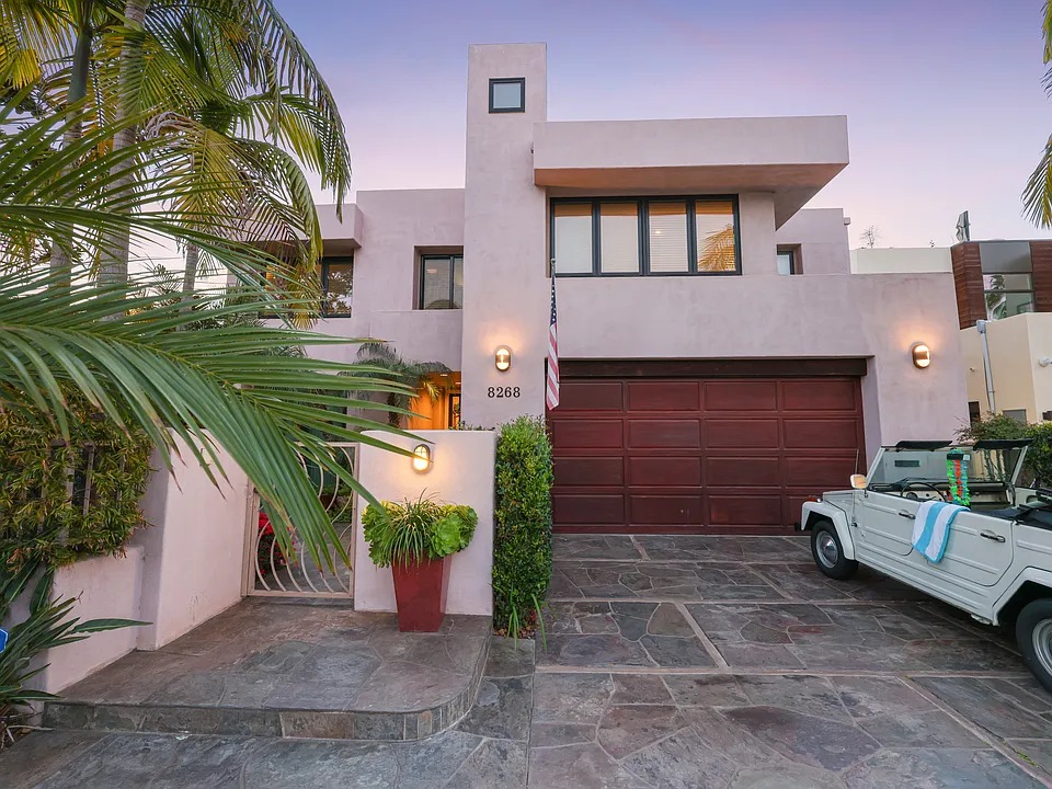 8268 Paseo Del Ocaso