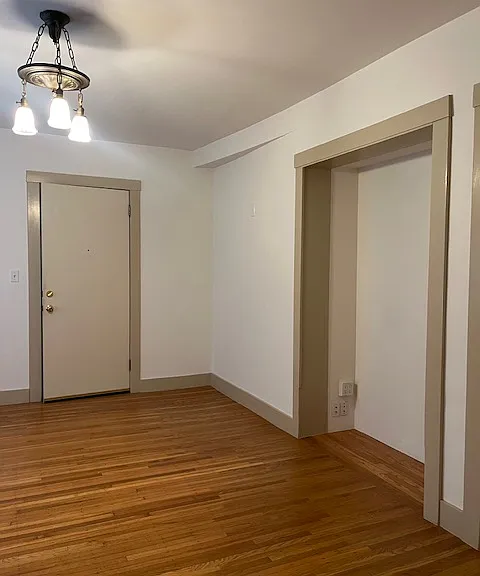 828 Taylor — Photo 10