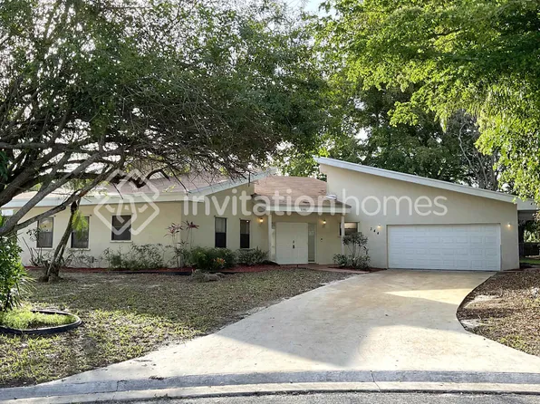 244 Natchez Ct, Royal Palm Beach, FL 33411