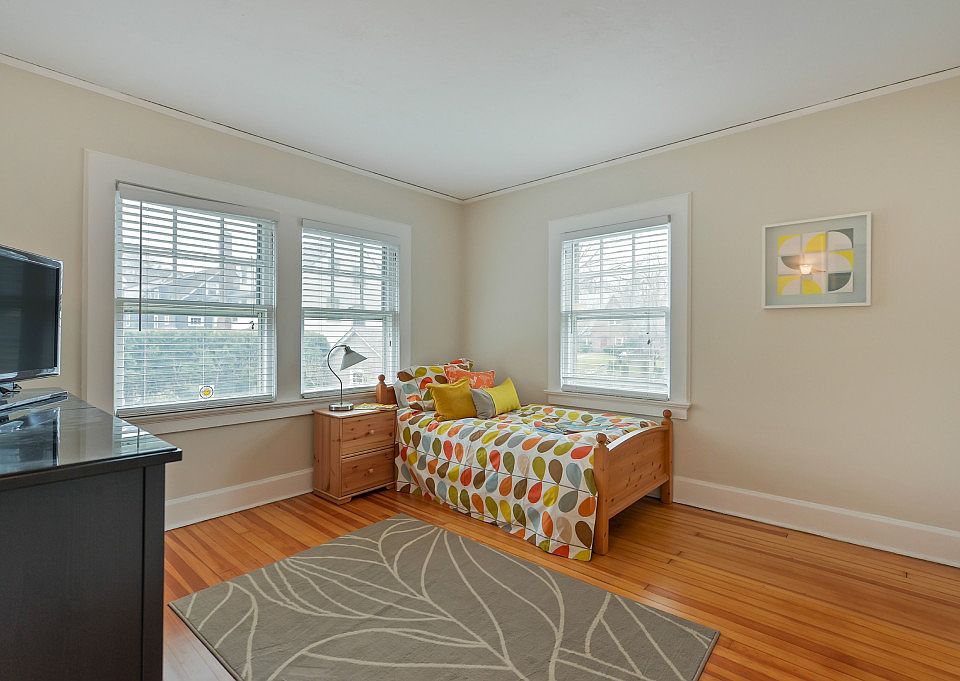 1st image of 133 Norwood Ave