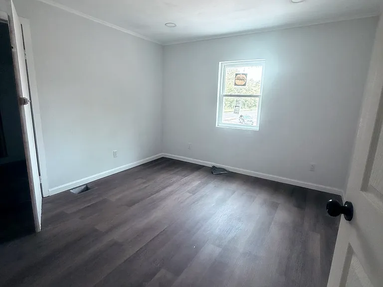 507 W Seneca St #2 — Photo 9