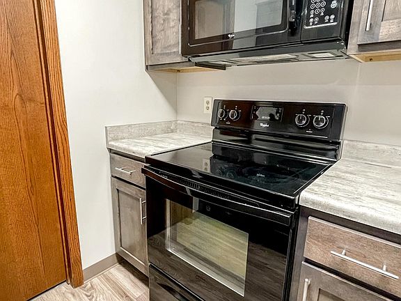 4th image of 4545 Cooper Ave #1