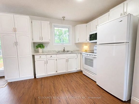 2nd image of 9 Terrace Hts
