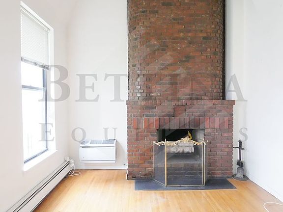 3rd image of 404 E 80th St APT 4A