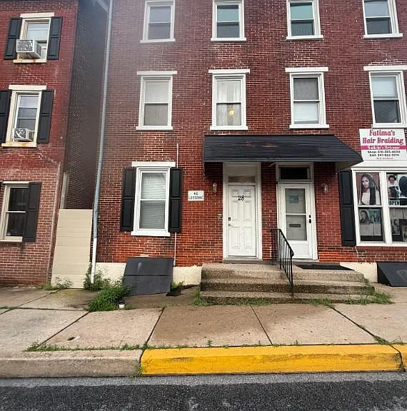 28 N 2nd Ave #2A — Photo 1