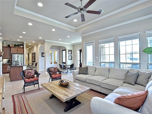 5th image of 561 Scenic Bluff Dr