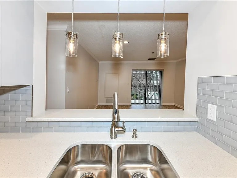 300 Johnson Ferry Rd #A210 — Photo 7