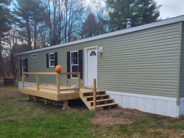 308 Campstead Cir, Blakeslee, PA 18610