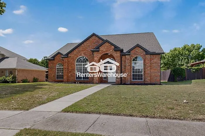 619 Ridgemont Dr — Photo 3