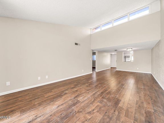5th image of 189 LAGUNA Drive E