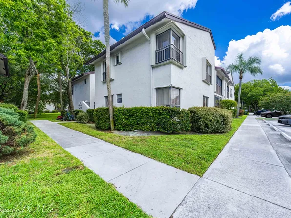 3147 Cocoplum Circle, Coconut Creek, FL 33063